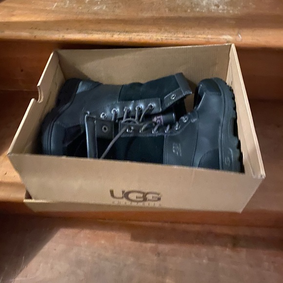 Kids Ugg snow boots - Picture 3 of 7